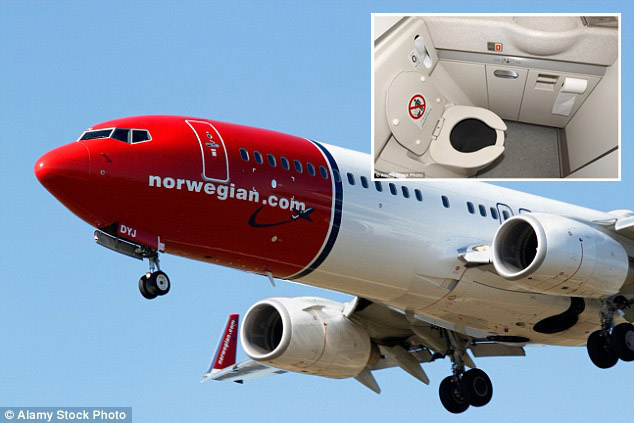 "Selamat Bikin Anak," Sindir Pramugari via Speaker pada Penumpang `ML` di Toilet 